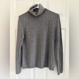 Banana Republic Grey Ribbed Knit Turtleneck Sweater